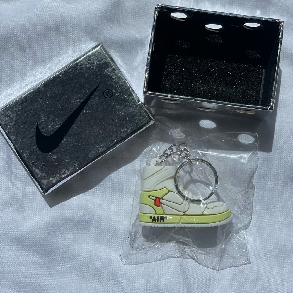 Nike Keychain - Off White Jordan1 High Volt